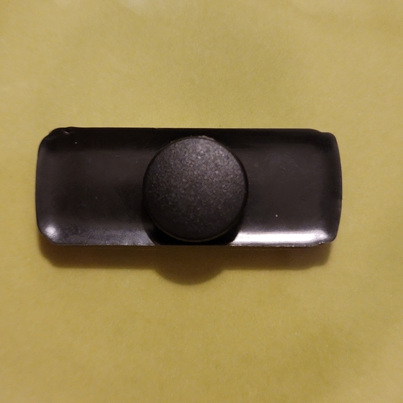 Mix & Match 4 for $10 x Truly Croc Charm - Picture 3 of 4